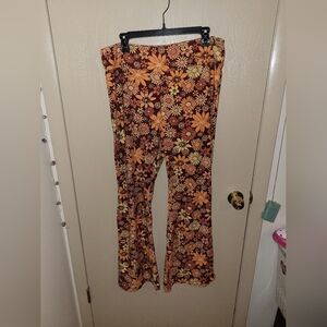No Boundaries Rustic Floral Flare Leggings Womens Plus Size XXL